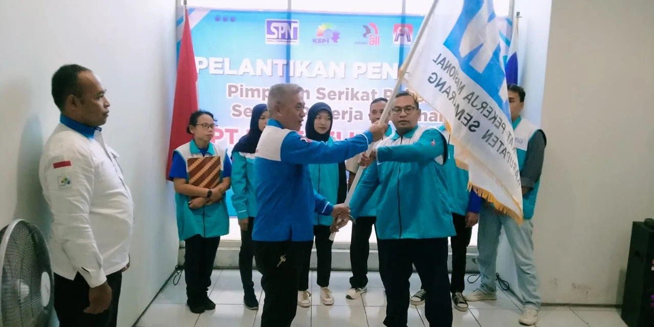 Penyerahan Bendera SPN, Tandai Sukses Pelantikan Pengurus PSP SPN PT Pertiwi Indo Mas Periode 2025-2028