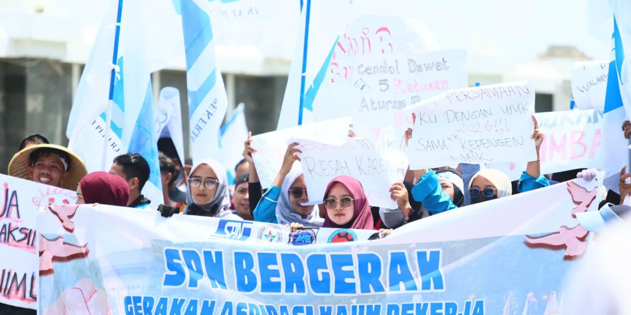 Ratusan Buruh SPN dan SEBUMI Brebes Demo Tuntut Kenaikan UMK 2026 Sebesar 10,5% dan Hapus Outsourcing