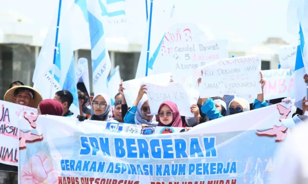 Ratusan Buruh SPN dan SEBUMI Brebes Demo Tuntut Kenaikan UMK 2026 Sebesar 10,5% dan Hapus Outsourcing
