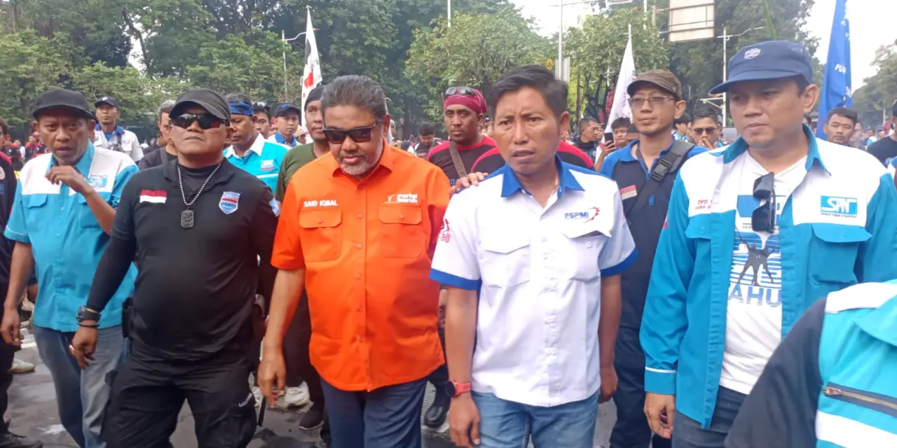 Buruh SPN Kepung Jakarta Tuntut Revisi UMSK Jawa Barat