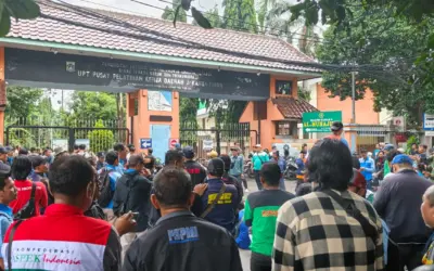 Pengusaha Mangkir, Buruh Kecam Deadlock Upah di Jakarta Timur
