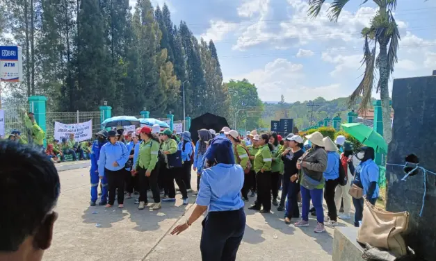 Amarah Buruh SPN Meledak Tolak PHK Sepihak PT TPL