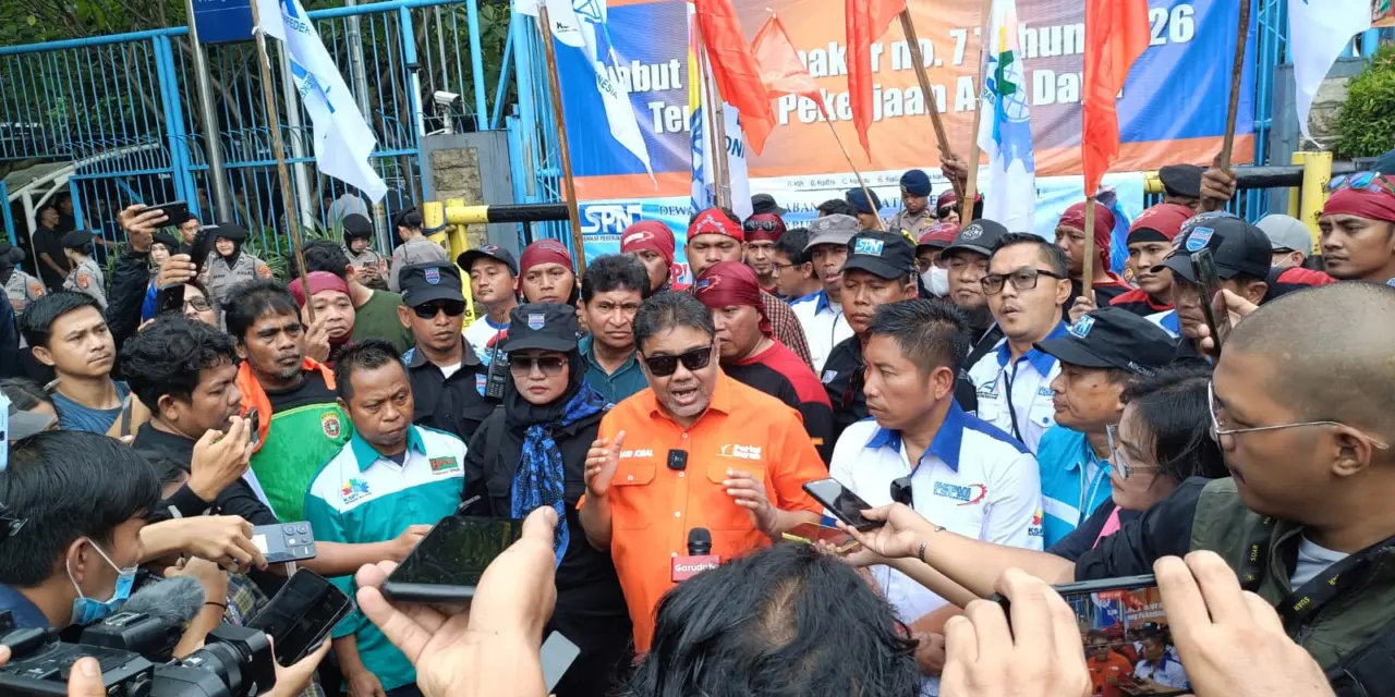 Buruh Tuntut Revisi Permenaker Outsourcing: Aksi Massa Digelar Serentak