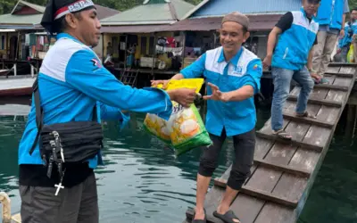 SPN Morowali Berbagi Sembako di Kepulauan Sambori