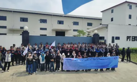 DPC SPN Kabupaten Serang Gelar Aksi Solidaritas di PT EBT Plumbing Supply