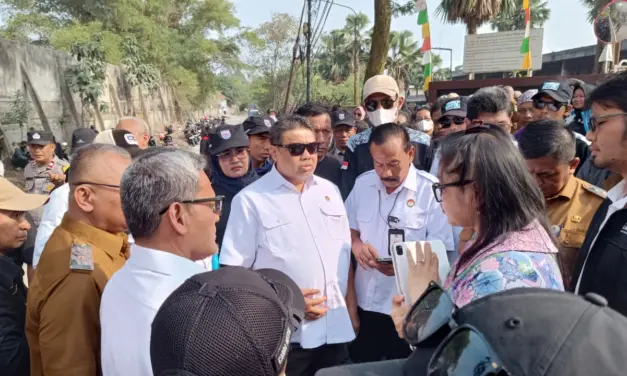 Pagar PT Jabatex Tertahan, Rombongan Pejabat Negara Gagal Masuk Aset Pailit