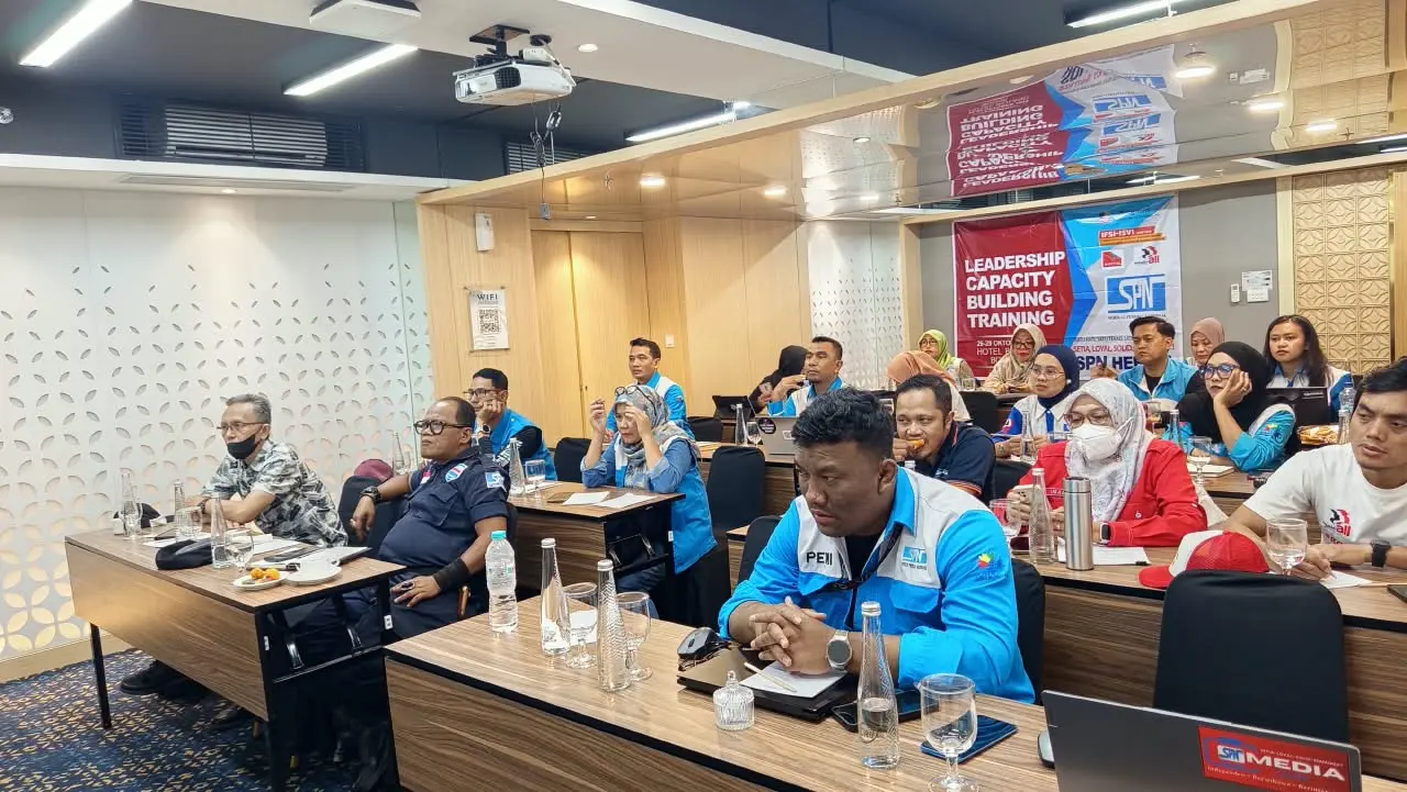 Peserta pelatihan sayap organisasi SPN di ruang kelas