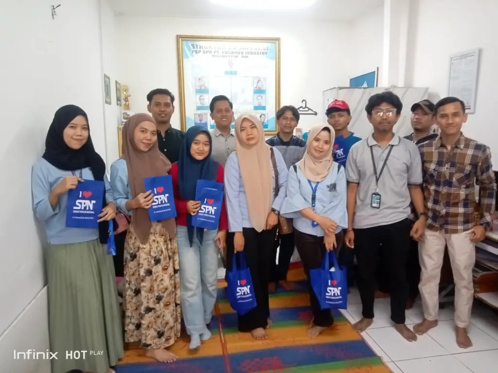 Foto bersama KPM dan PSP SPN PT Panarub Industry