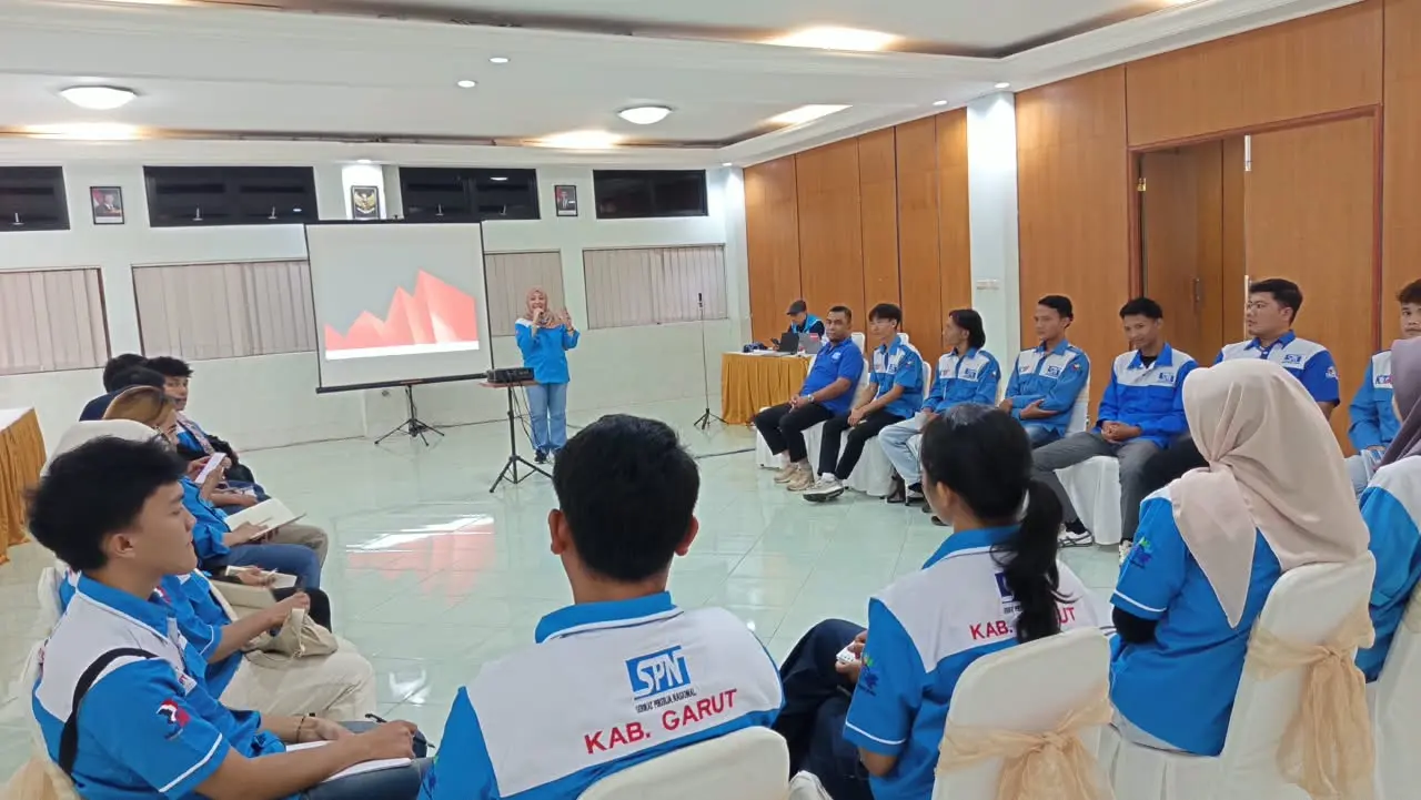 Pemaparan materi Training Organizing SPN Garut